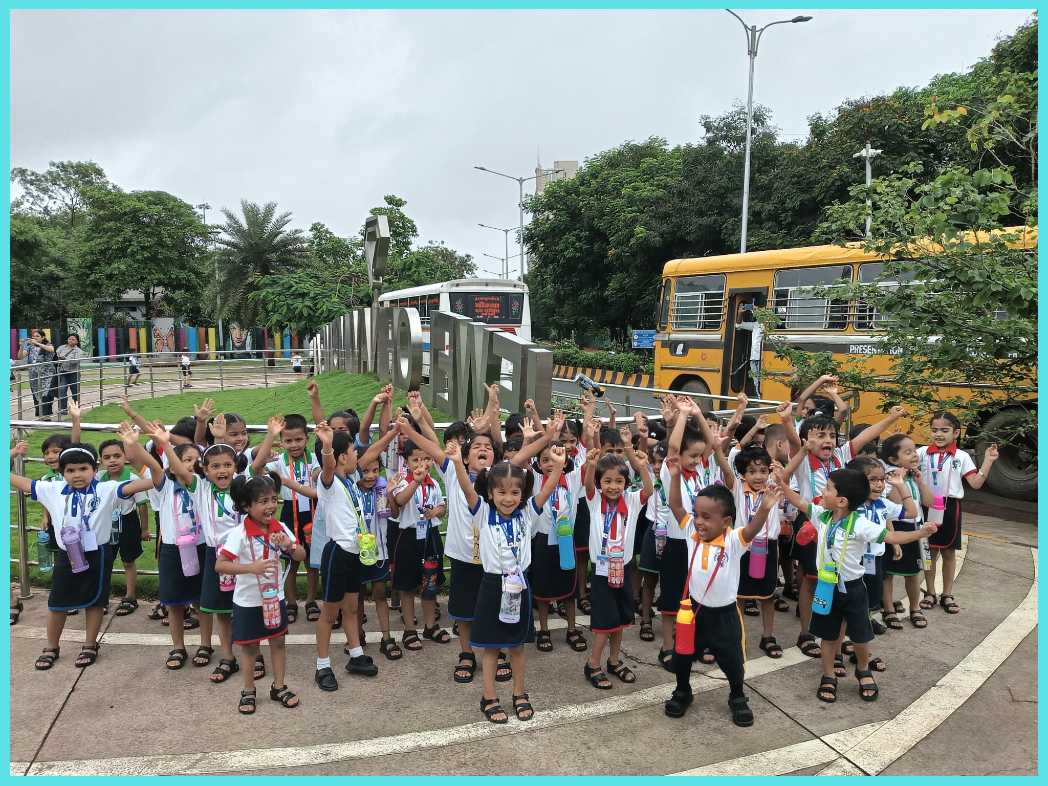 JR.KG FIELD TRIP